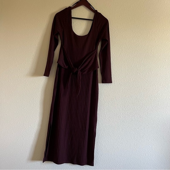 NWT MINKPINK Nora Ribbed Waist Tie Maroon Side Slit Midi Dress Size Medium - Picture 6 of 11